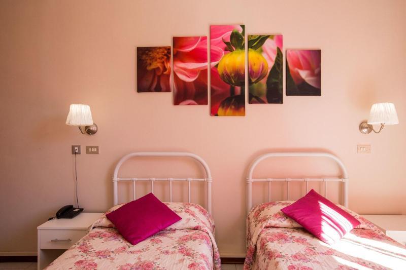 בולוניה Hotel Arcoveggio מראה חיצוני תמונה
