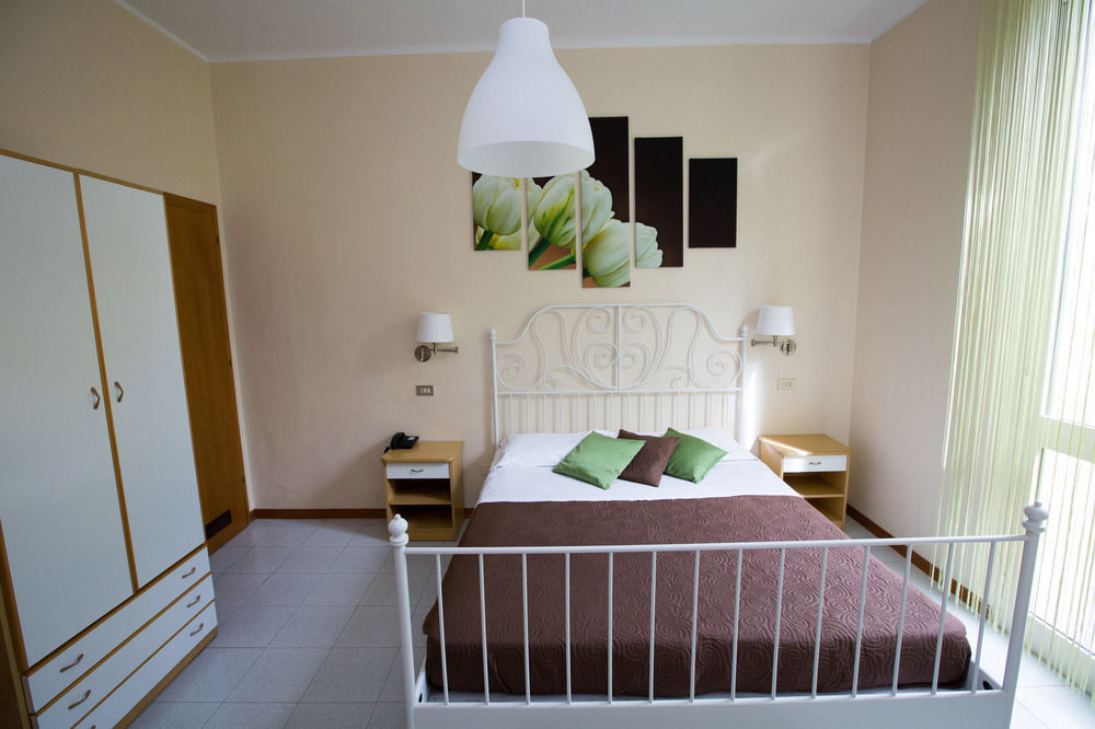 בולוניה Hotel Arcoveggio מראה חיצוני תמונה